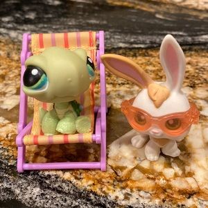 Littlest Pet Shop turtle and bunny